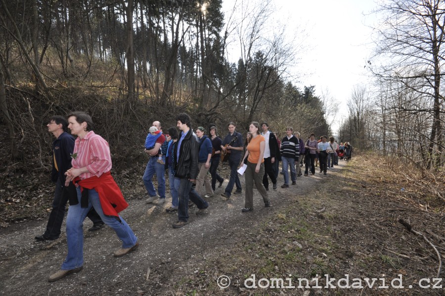 foto/krizova-cesta-mladeze-2011 - 12